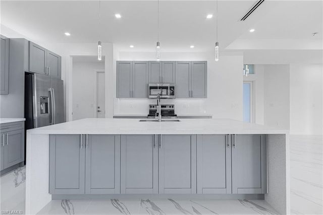 1623 NW 2nd ST, Cape Coral, FL 33993