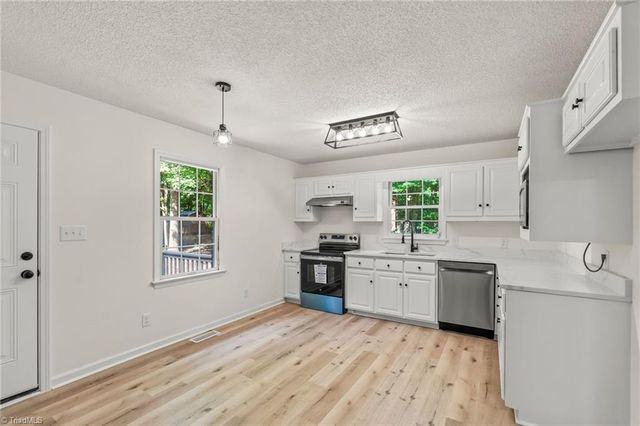 1067 Ross Harris Road, Asheboro, NC 27205