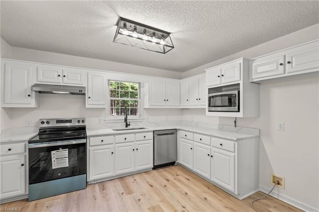 1067 Ross Harris Road, Asheboro, NC 27205