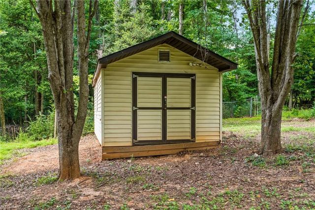 1067 Ross Harris Road, Asheboro, NC 27205