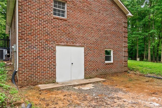 1067 Ross Harris Road, Asheboro, NC 27205