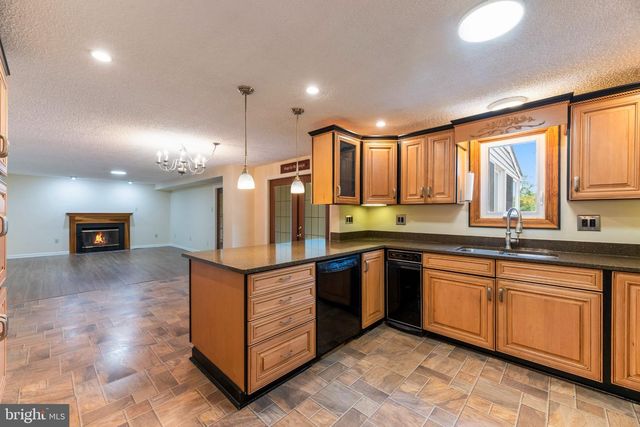 607 CHESTERFIELD ARNEYTOWN RD, Chesterfield, NJ 08515