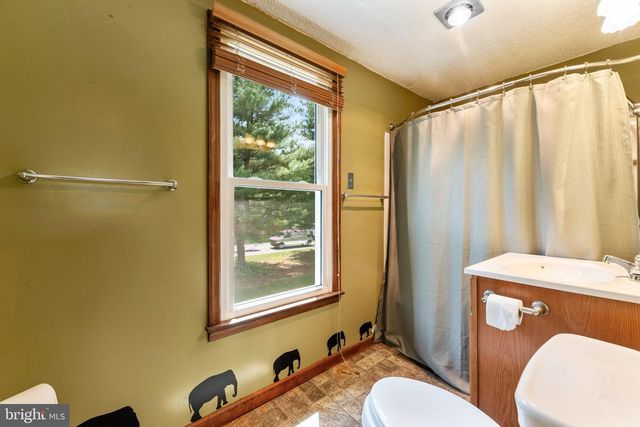 607 CHESTERFIELD ARNEYTOWN RD, Chesterfield, NJ 08515