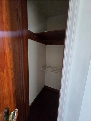 325 Outlook, Brentwood, PA 15227