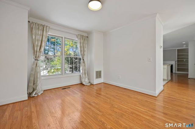 2 Village Court 2, Wilton, CT 06897