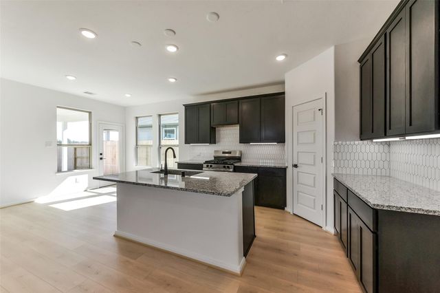 4221 Red Cedar Ring Lane, Pinehurst, TX 77362