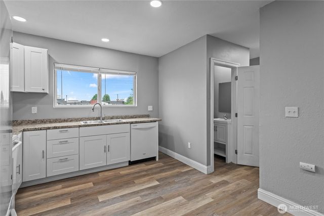 615 Martin Luther King Jr Way, Tacoma, WA 98405