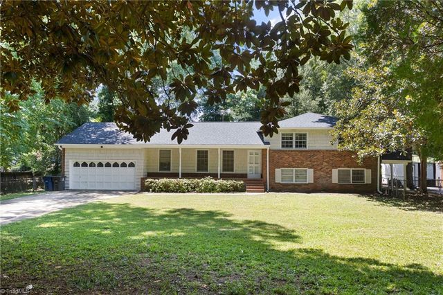 430 Flyntvalley Drive, Winston-salem, NC 27104