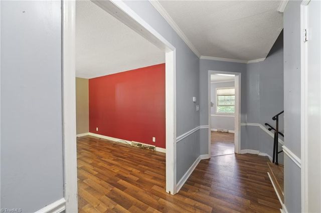 430 Flyntvalley Drive, Winston-salem, NC 27104