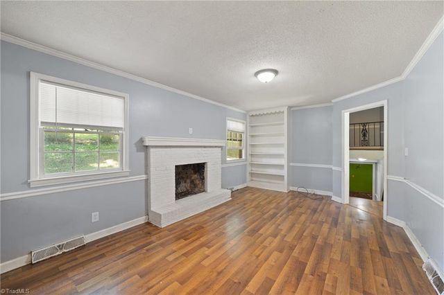 430 Flyntvalley Drive, Winston-salem, NC 27104