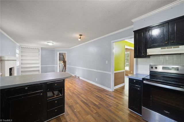 430 Flyntvalley Drive, Winston-salem, NC 27104