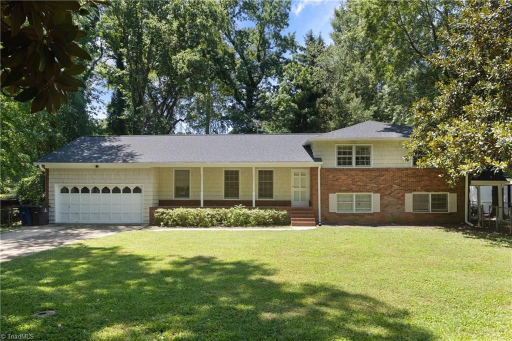 430 Flyntvalley Drive, Winston-salem, NC 27104