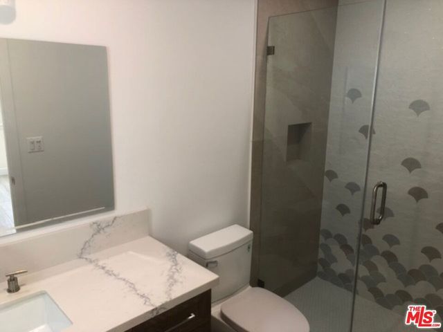 1014 S Stanley Avenue, Los Angeles, CA 90019