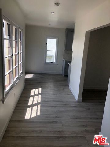 1014 S Stanley Avenue, Los Angeles, CA 90019