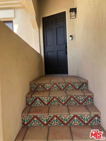 1014 S Stanley Avenue, Los Angeles, CA 90019