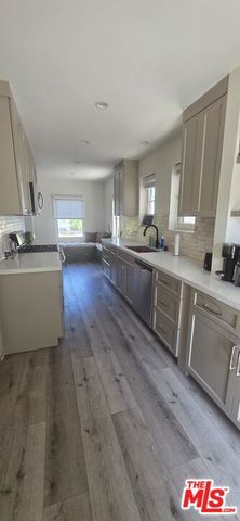 1014 S Stanley Avenue, Los Angeles, CA 90019