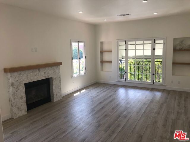 1014 S Stanley Avenue, Los Angeles, CA 90019