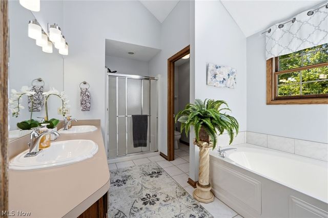 9936 Tamarack Trail, Brecksville, OH 44141