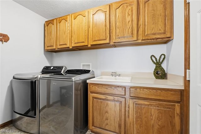 9936 Tamarack Trail, Brecksville, OH 44141