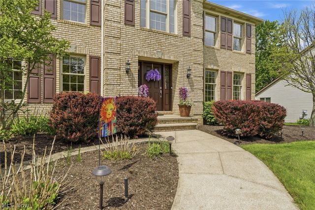 9936 Tamarack Trail, Brecksville, OH 44141