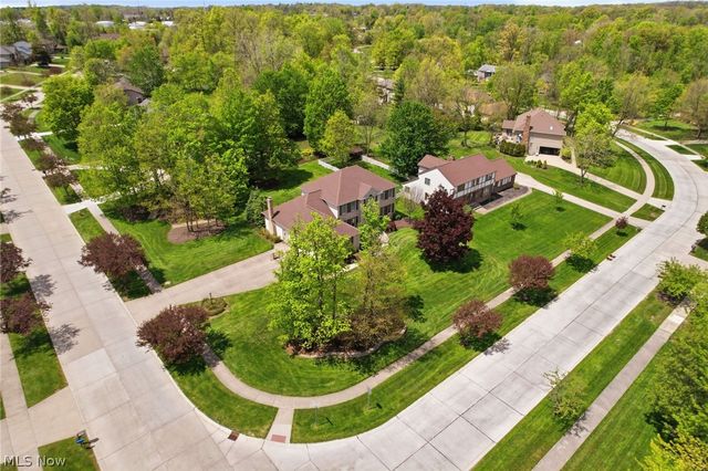 9936 Tamarack Trail, Brecksville, OH 44141