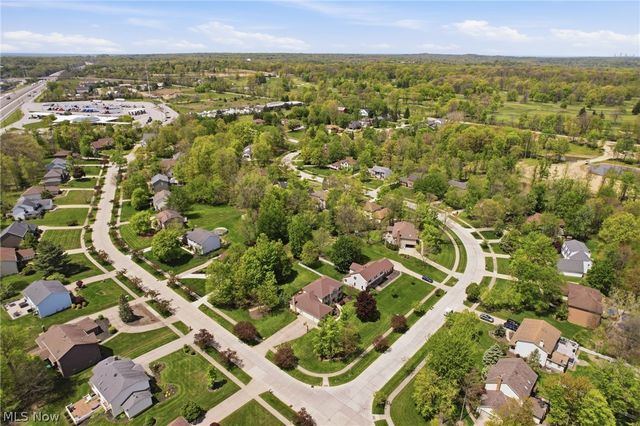 9936 Tamarack Trail, Brecksville, OH 44141