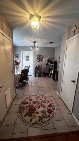 8210 Twin Tree Lane, Houston, TX 77071