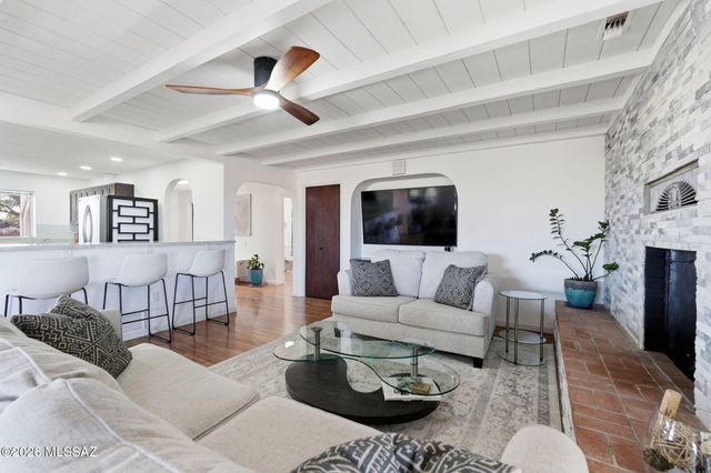 1240 W Placita Quieta, Green Valley, AZ 85622