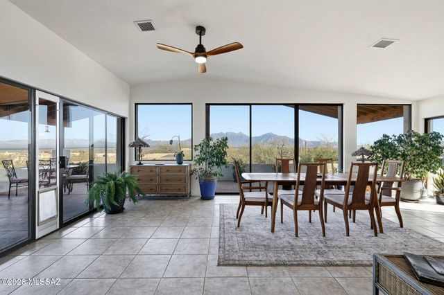 1240 W Placita Quieta, Green Valley, AZ 85622