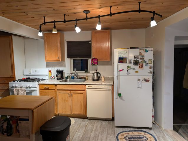 12 Kentville Terrace, Hampton, NH 03842