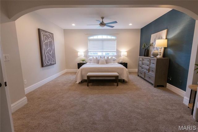 220 Woodcliffe Place Drive, Chesterfield, MO 63005