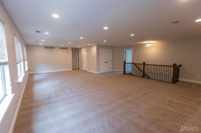 220 Woodcliffe Place Drive, Chesterfield, MO 63005