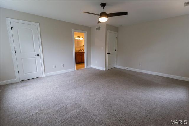 220 Woodcliffe Place Drive, Chesterfield, MO 63005