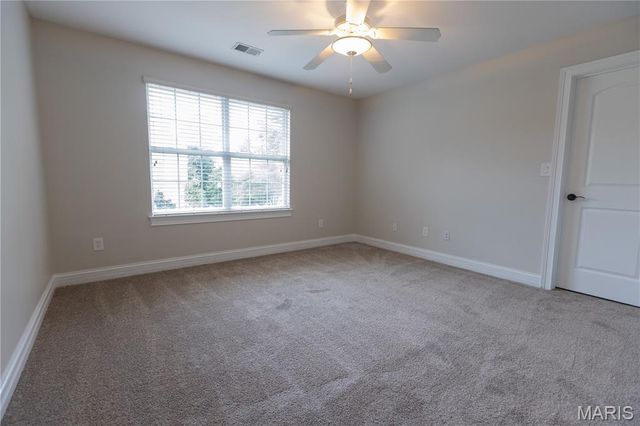 220 Woodcliffe Place Drive, Chesterfield, MO 63005