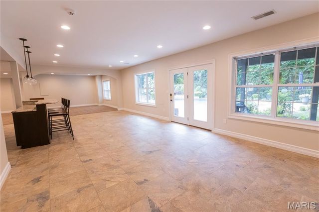 220 Woodcliffe Place Drive, Chesterfield, MO 63005