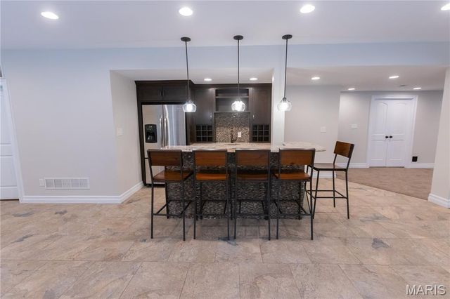 220 Woodcliffe Place Drive, Chesterfield, MO 63005