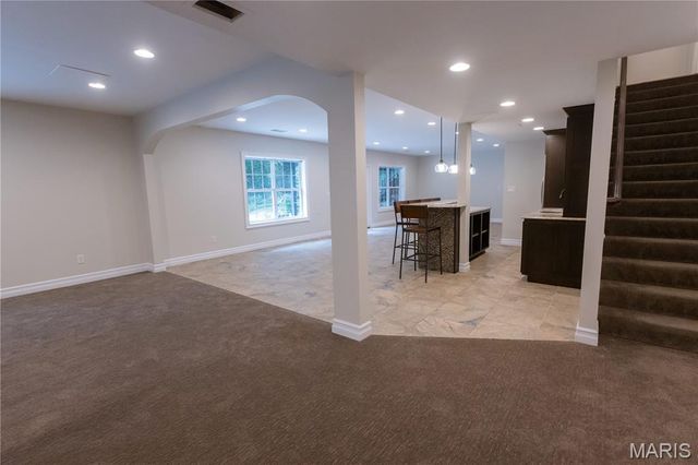 220 Woodcliffe Place Drive, Chesterfield, MO 63005