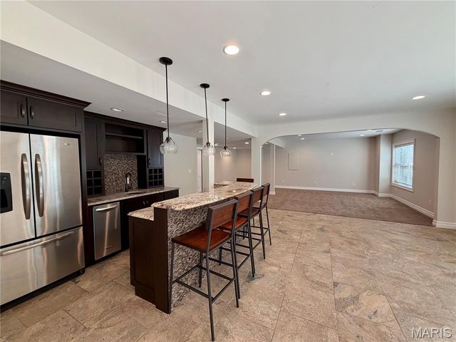 220 Woodcliffe Place Drive, Chesterfield, MO 63005