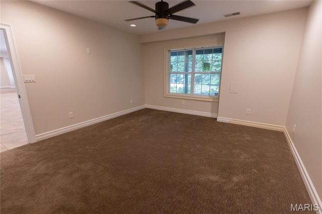 220 Woodcliffe Place Drive, Chesterfield, MO 63005