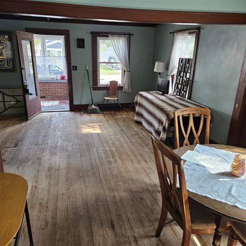 516 E Exchange Street, Spring Lake, MI 49456