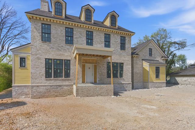 215 Page Rd, Nashville, TN 37205