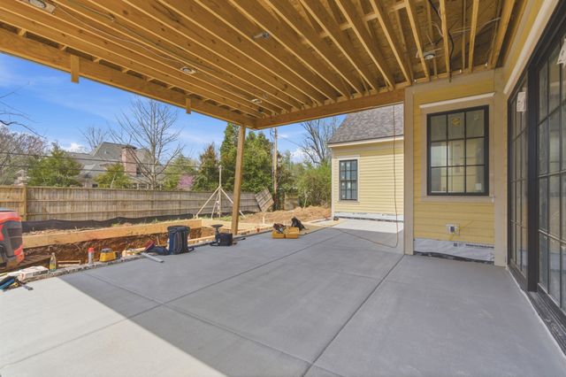 215 Page Rd, Nashville, TN 37205
