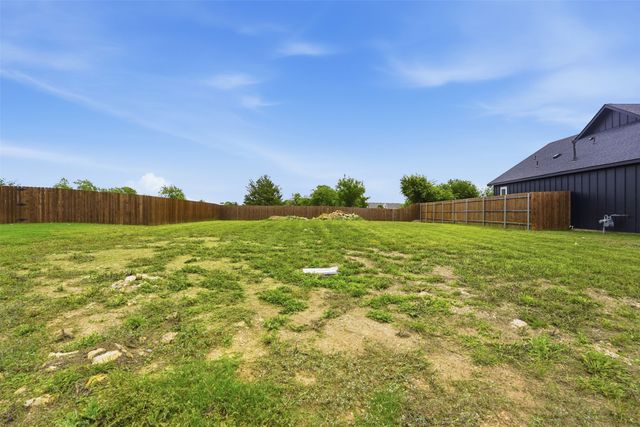 572 Highview Court, Godley, TX 76044