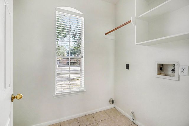 2304 Evergreen Drive, Pearland, TX 77581