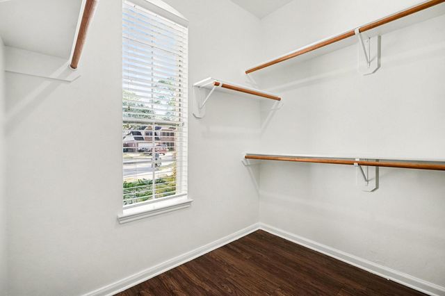 2304 Evergreen Drive, Pearland, TX 77581