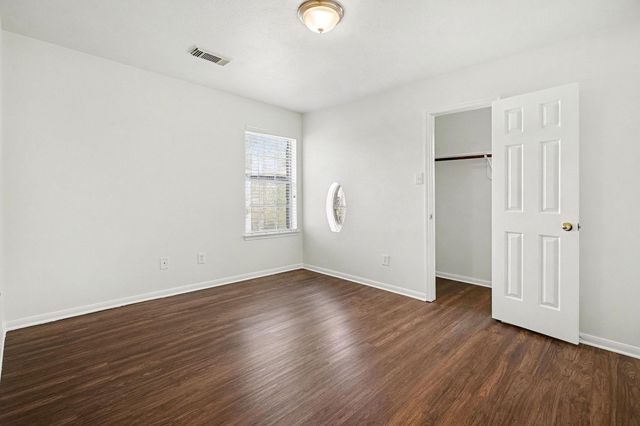 2304 Evergreen Drive, Pearland, TX 77581