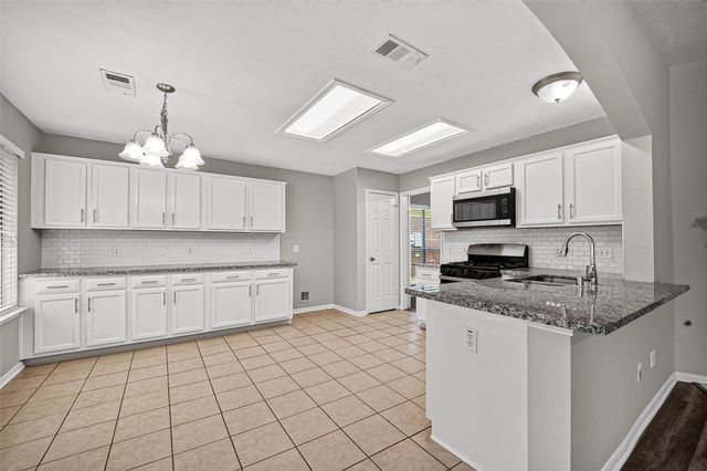 2902 Burgess Hill Court, Pearland, TX 77584