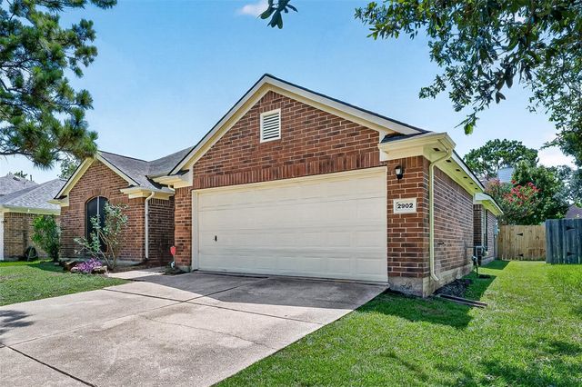 2902 Burgess Hill Court, Pearland, TX 77584