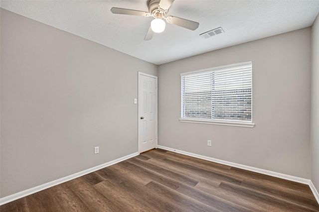 2902 Burgess Hill Court, Pearland, TX 77584