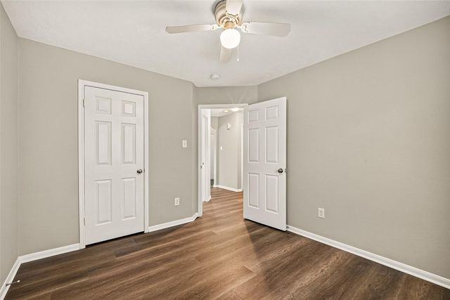 2902 Burgess Hill Court, Pearland, TX 77584
